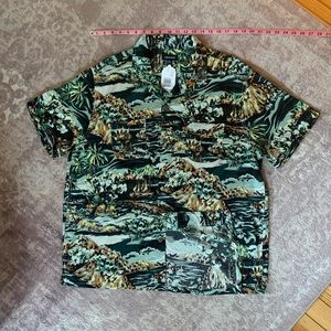 NWT Hawaiian Button Down Shirt